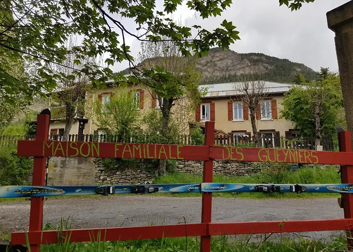 Maison familiale des Gueyniers
